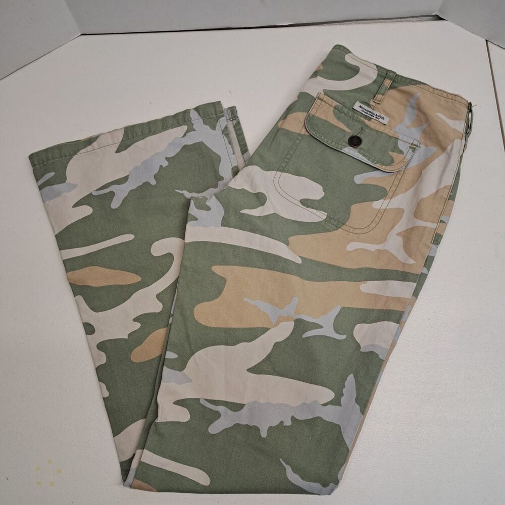 Vintage Abercrombie & Fitch Green And Tan Camo Pants Split Hem Women's 8 - Picture 1 of 10